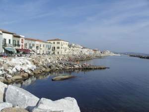 Xtrallusion offers characteristic Bed and Breakfast, B&B, Guest House, Hotel, Albergo and Country Lodge accommodation in Italy. Plus independent self-guided Walking, Adventure, Activity, Skiing and Paragliding Holiday itineraries on the Italian Rivieras, in the Italian Lakes, in the Italian Alps and in some of the most beautiful corners of Italy.